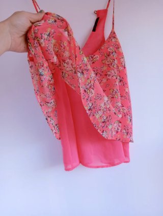 Blusa floral coral flúor