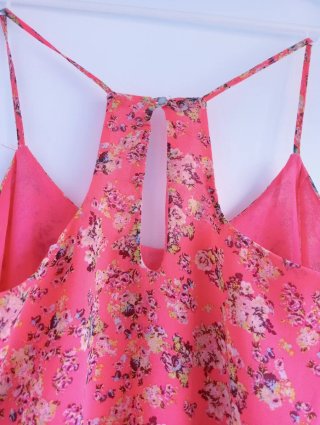 Blusa floral coral flúor