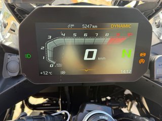 BMW GS Adventure Moto Negra y Plateada