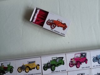 Scatola di fiammiferi auto classiche Helanca