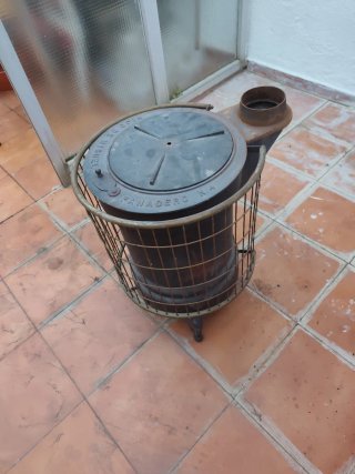 Estufa leña antigua Hijo de Miguel Panadero N4