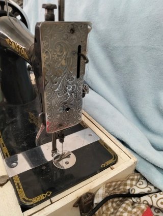 Máquina de Coser Singer Vintage Negra