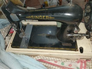 Máquina de Coser Singer Vintage Negra