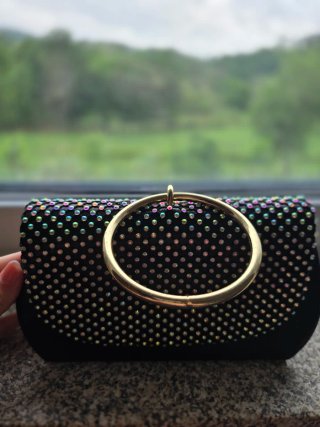 Bolsa preta com brilho