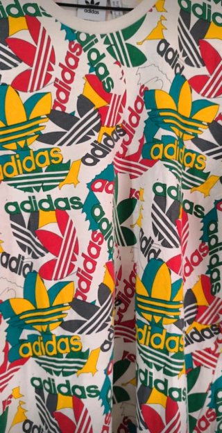 Camiseta Adidas Multicolor hombre talla XL blanca