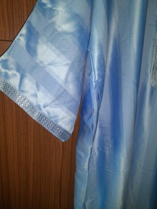 Túnica árabe azul como nueva,ancho 75 largo 140cm