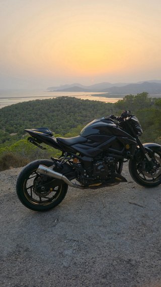 Suzuki GSXS 750cc Full