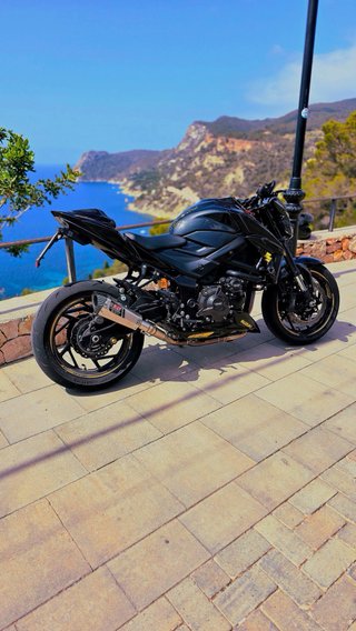 Suzuki GSXS 750cc Full