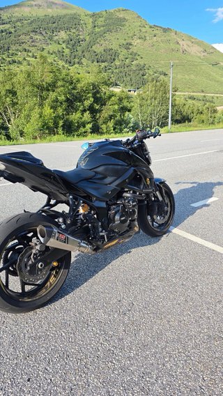 Suzuki GSXS 750cc Full