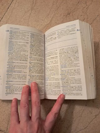 Italian-English Pocket Dictionary 70,000 words,...