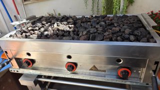 Parrilla de piedra volcánica profesional