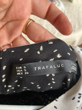 Vestido Zara estampado blanco y negro