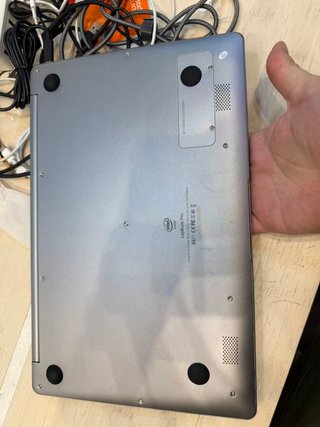 chuwi portatil , fallo no enciente pantalla