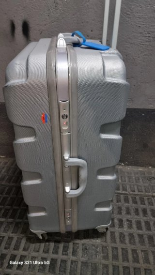 Maleta de viaje ambasador  gris con ruedas sin lla