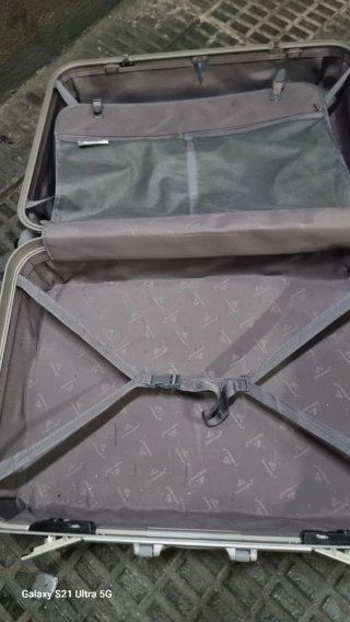 Maleta de viaje ambasador  gris con ruedas sin lla