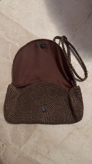 Bolso rafia efecto piel solapa bandolera
