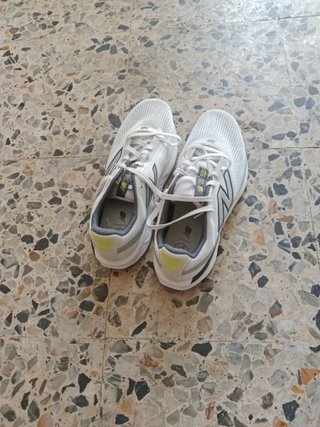 Zapatillas New Balance 520 Blancas