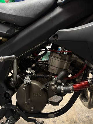 Derbi Senda R Negra y Roja