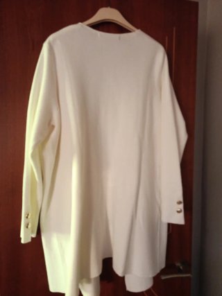 Chaqueta punto blanca con etiquetas Talla L