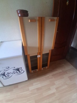 Muebles de cocina beige y marrón + 2 blancos,