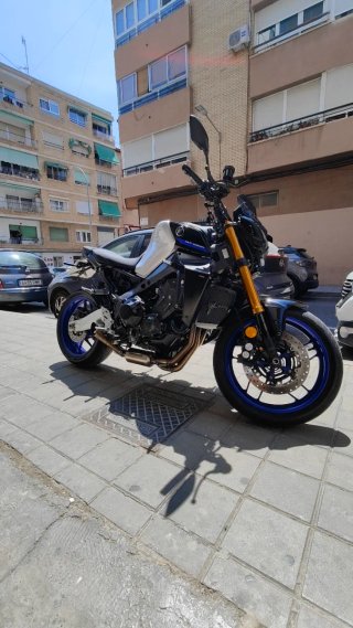 Yamaha MT-09 SP full