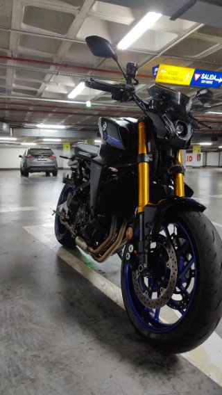 Yamaha MT-09 SP full