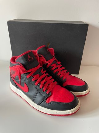 Jordan 1 Rojas y Negras Talla 43