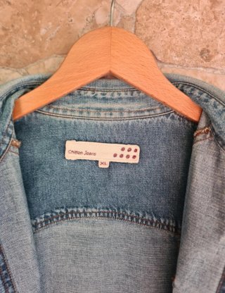 Camisa vaquera fina entallada 100% algodón
