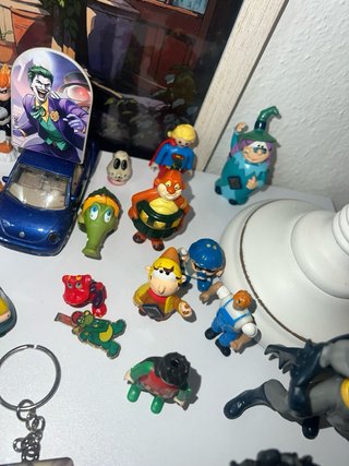 Lotto giocattoli vintage e moderni Marvel Disney
