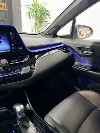 Toyota C-HR 2016