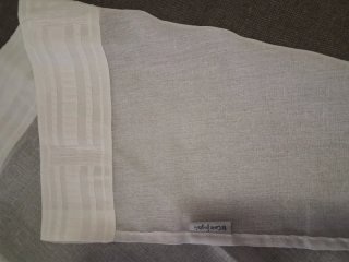 Cortinas blancas finas a estrenar muy bonitas.