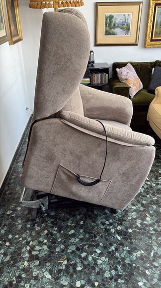 Sillón Relax Lift motorizado y eléctrico.Seminuevo