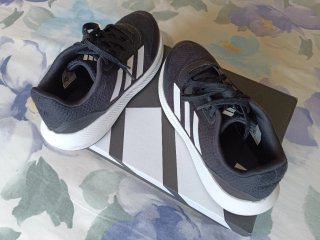 Adidas Runfalcon 3.0 – Talla 36 ⅔ – Poco uso