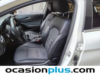 Mercedes-Benz GLA 200 d Urban 100 kW (136 CV)