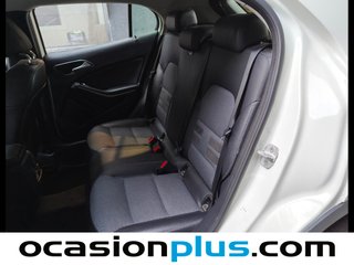 Mercedes-Benz GLA 200 d Urban 100 kW (136 CV)