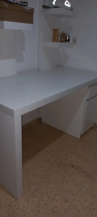 Escritorio blanco moderno