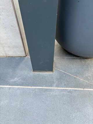 Pérgola de aluminio con toldo retráctil.