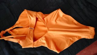 Bañador naranja asimétrico