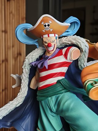 Figura Buggy “ El Payaso “ One Piece  - 25cm