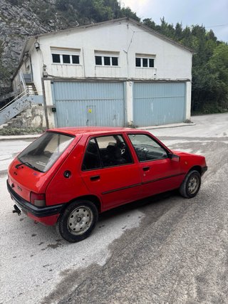 Peugeot 205 1996