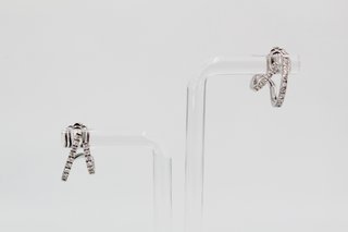 Pendiente De Oro Blanco De 18K.. Ref: 020-04-01072
