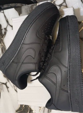 Nike Air Force 1 Negras Talla (41)