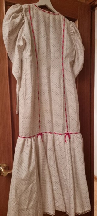 Vestido de chulapa blanco con topos