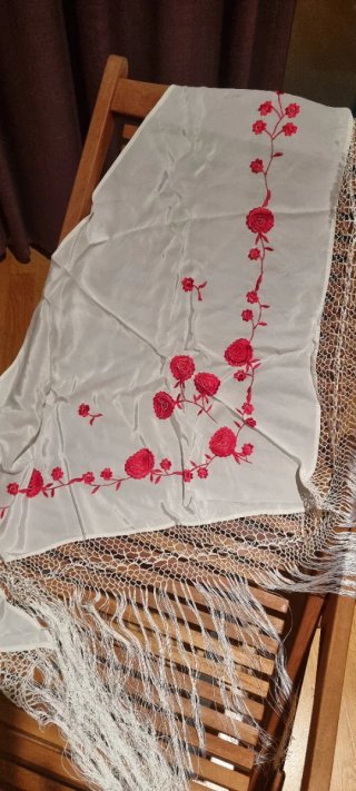 Vestido de chulapa blanco con topos