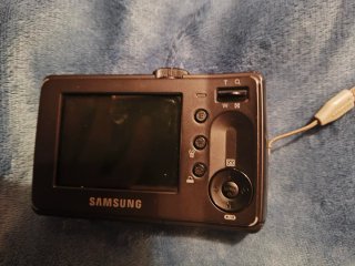 Cámara Samsung y cámara Airis, lote de dos.