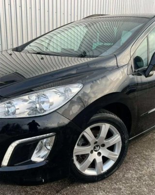 Tapabujes Peugeot Centro de Llantas Ruedas
