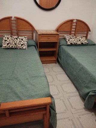 2 Camas individuales madera