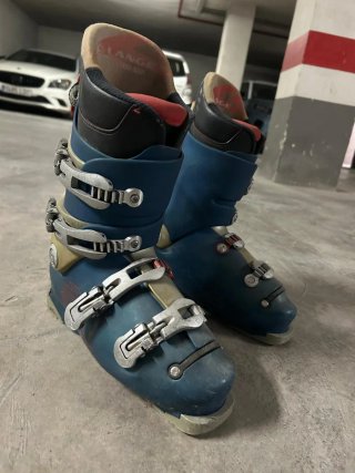 Botas de esquí HEAD y esquís rossignol