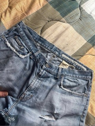 Jeans uomo strappati