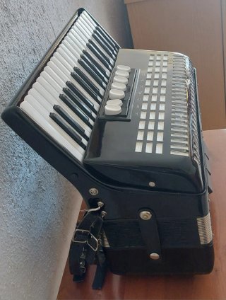 Acordeón Hohner Student 80